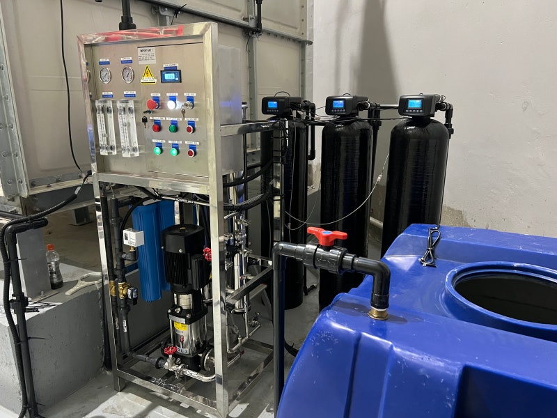 Completed RO system and product tank